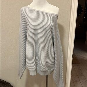Express sz LG Elegant Off-Shoulder Gray Sweater NWT